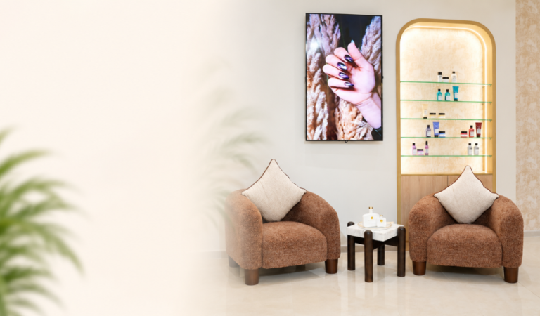 Hair Salon in Abu Dhabi: How to Choose the Right Hair Service for Your Hair ozel hero banner (2)